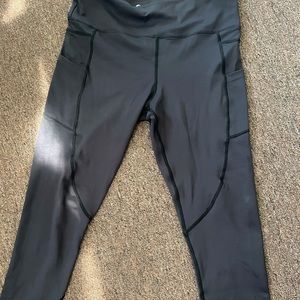 Light and tight leggings